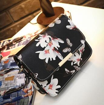 Women Floral leather Shoulder Bag Satchel Handbag Retro Messenger Bag Famous Designer Clutch Shoulder Bags Bolsa Bag Black White